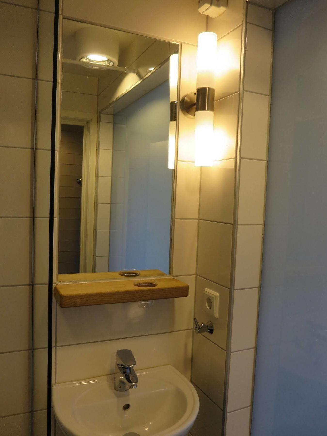 Vikingskipet Hotell ハーマル エクステリア 写真
